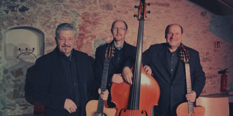 Home 1 swing-guitars-band